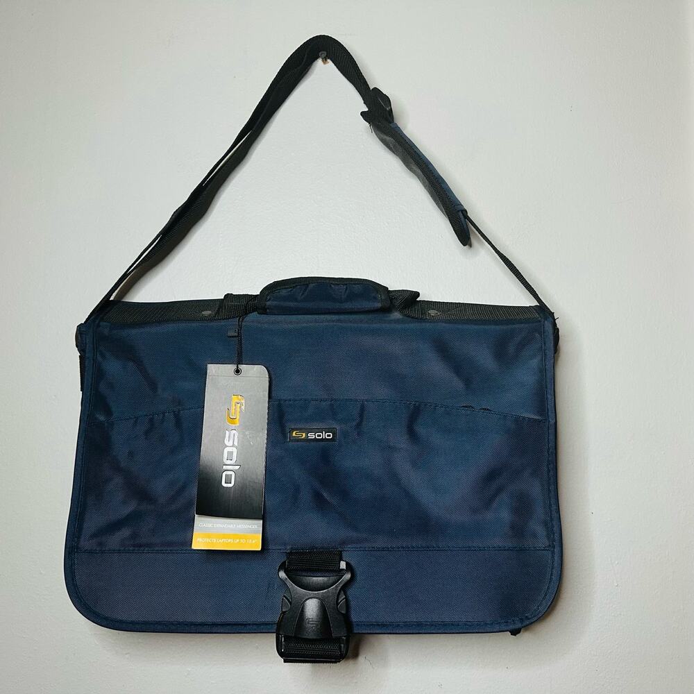 NWT SOLO Navy Expandable 15.6” Laptop Messenger Briefcase Shoulder Bag